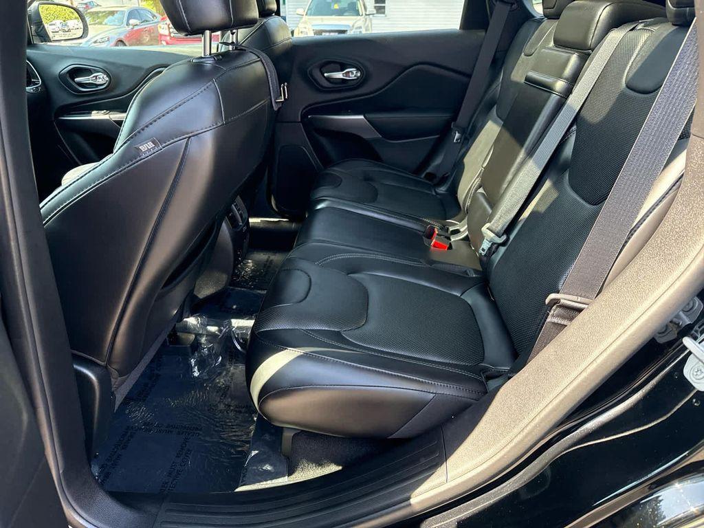 used 2019 Jeep Cherokee car, priced at $25,452