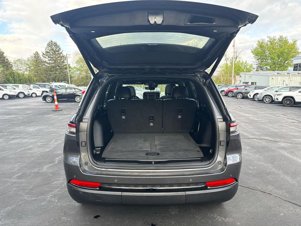 used 2024 Jeep Grand Cherokee car, priced at $40,952