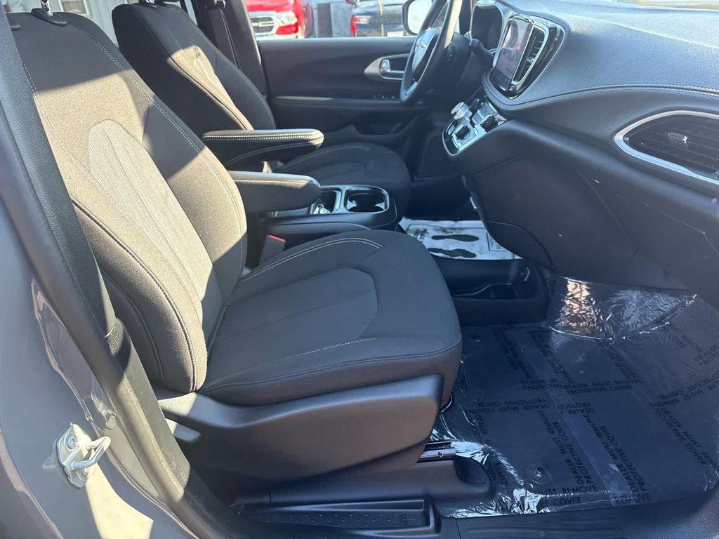 used 2023 Chrysler Pacifica car, priced at $26,952