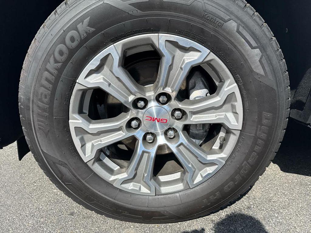 used 2023 GMC Yukon XL car, priced at $42,101