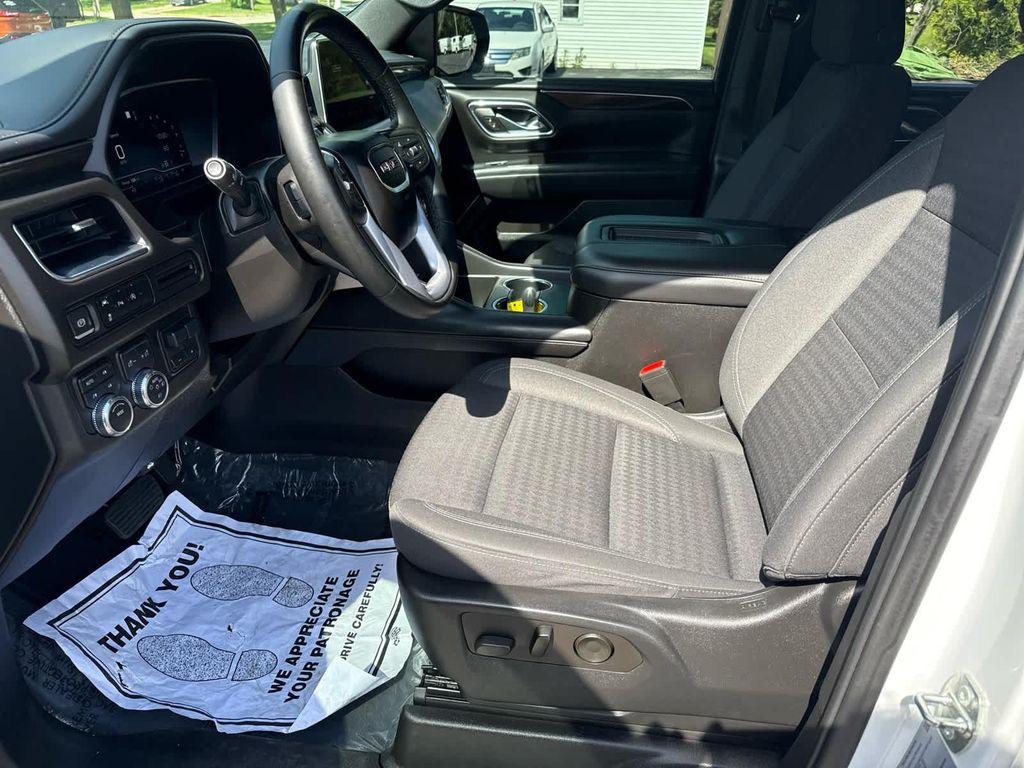 used 2023 GMC Yukon XL car, priced at $42,101