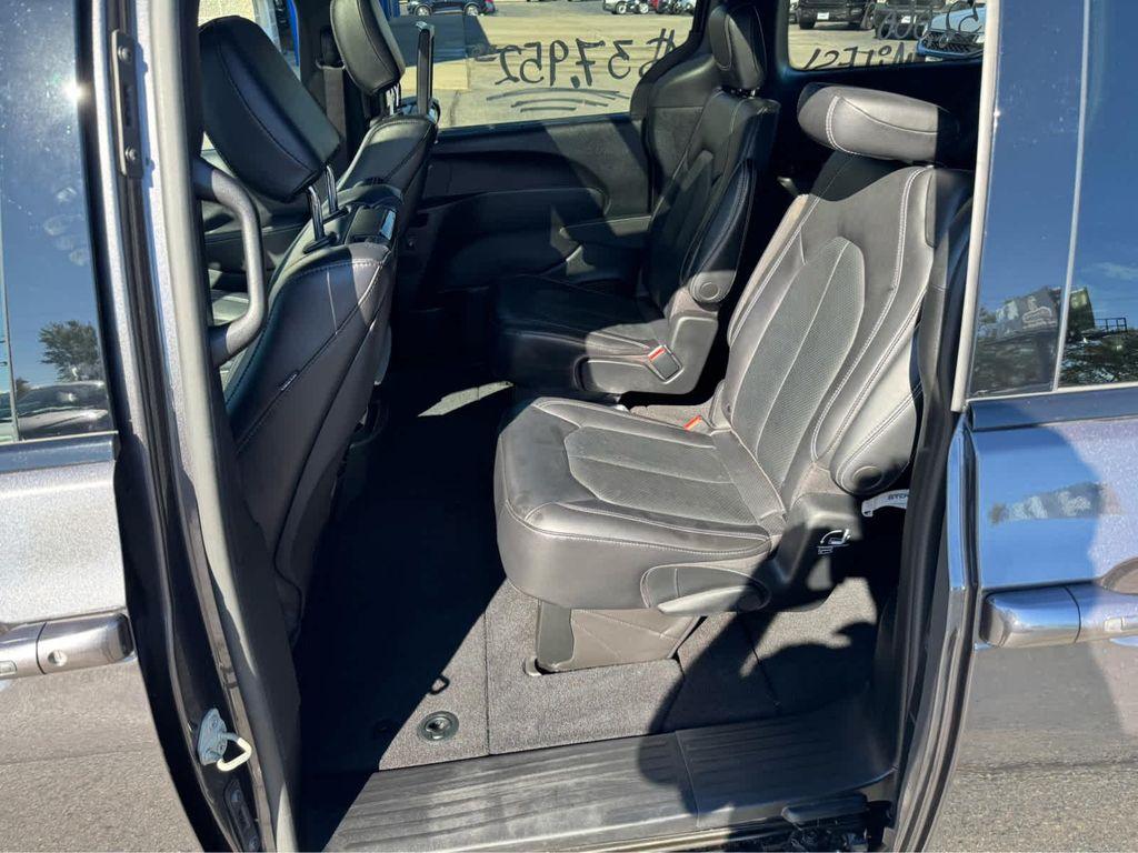 used 2022 Chrysler Pacifica car, priced at $37,952