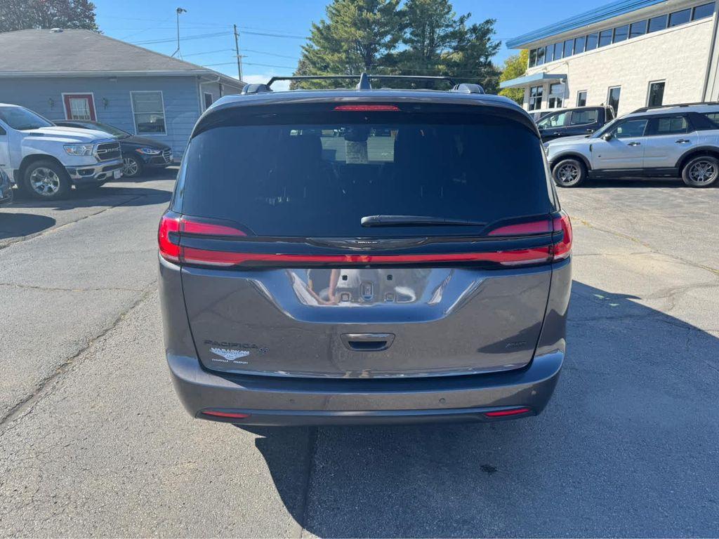 used 2022 Chrysler Pacifica car, priced at $37,952