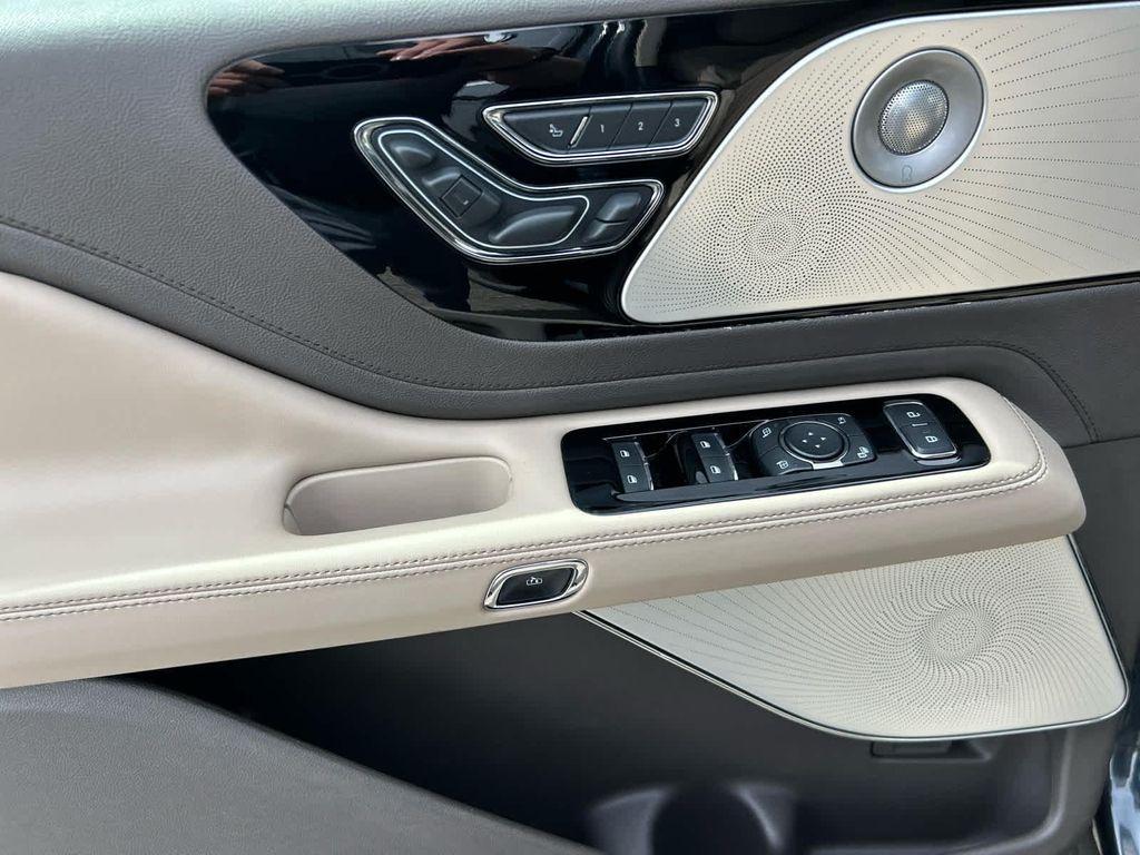 used 2022 Lincoln Aviator car, priced at $45,301