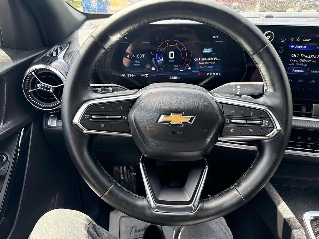 used 2026 Chevrolet Equinox car, priced at $31,301
