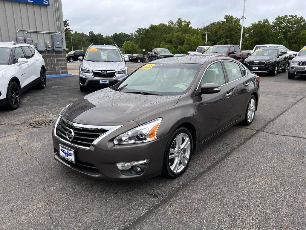 used 2013 Nissan Altima car, priced at $10,952