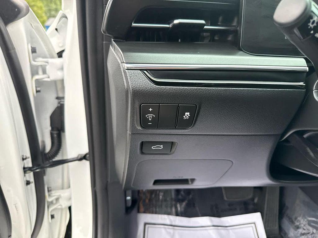 used 2025 Kia K5 car, priced at $31,752