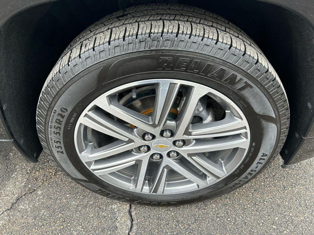used 2022 Chevrolet Traverse car, priced at $28,952
