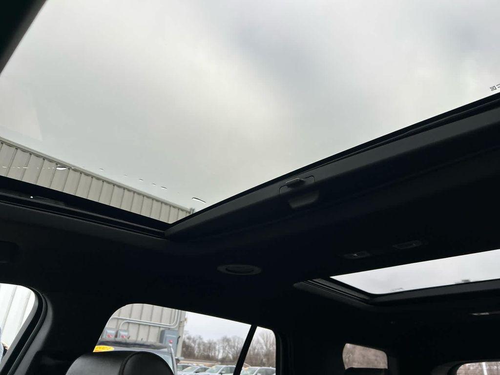 used 2022 Chevrolet Traverse car, priced at $28,952