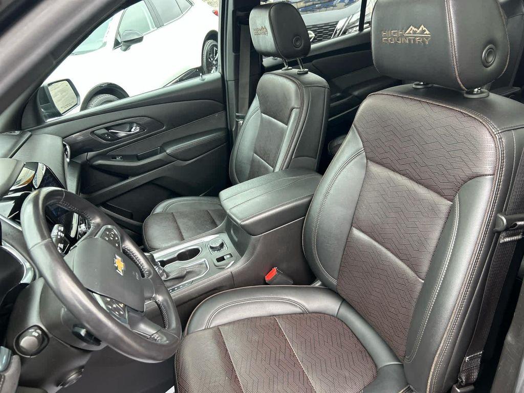 used 2022 Chevrolet Traverse car, priced at $28,952