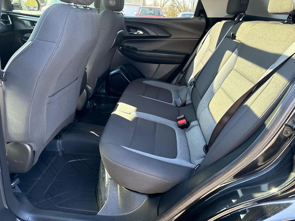 used 2025 Chevrolet TrailBlazer car