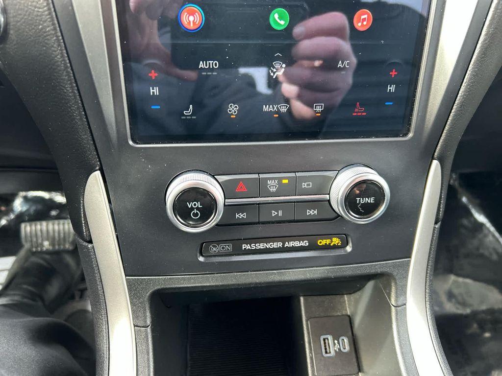 used 2024 Ford Edge car, priced at $24,952