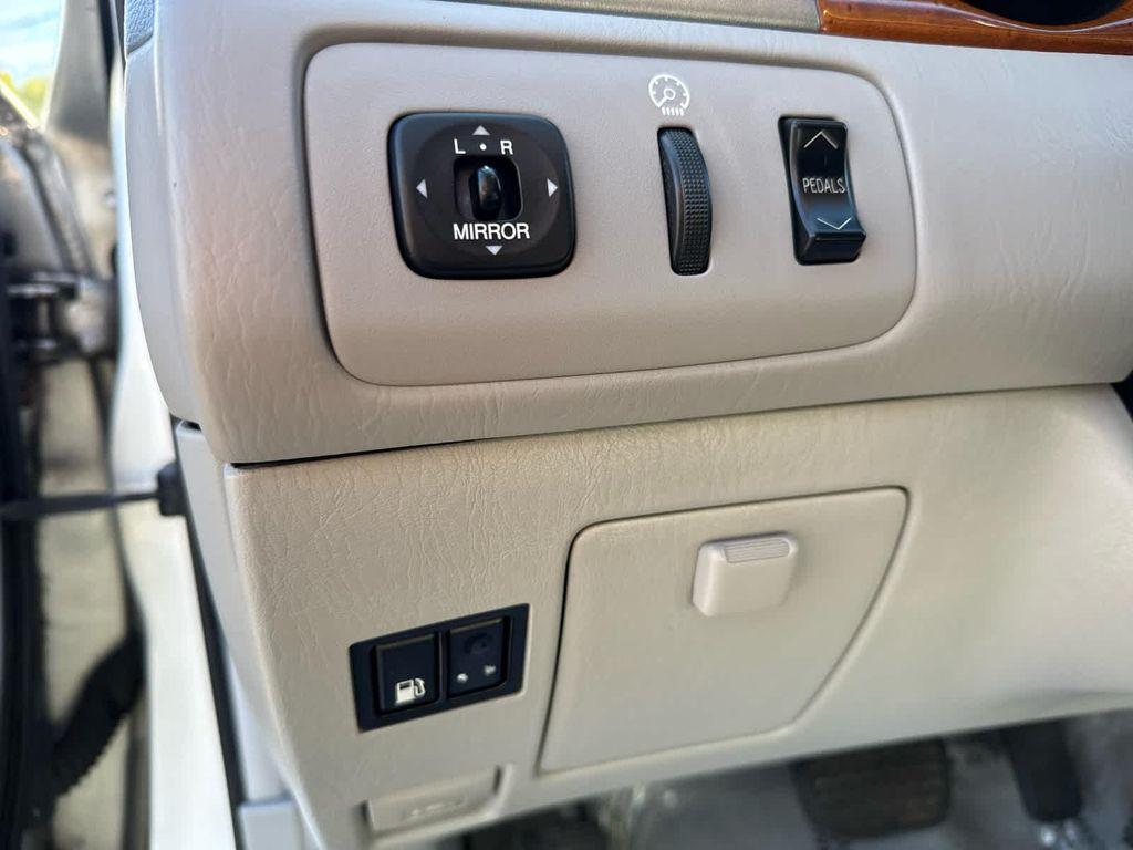 used 2006 Lexus ES 330 car, priced at $6,952