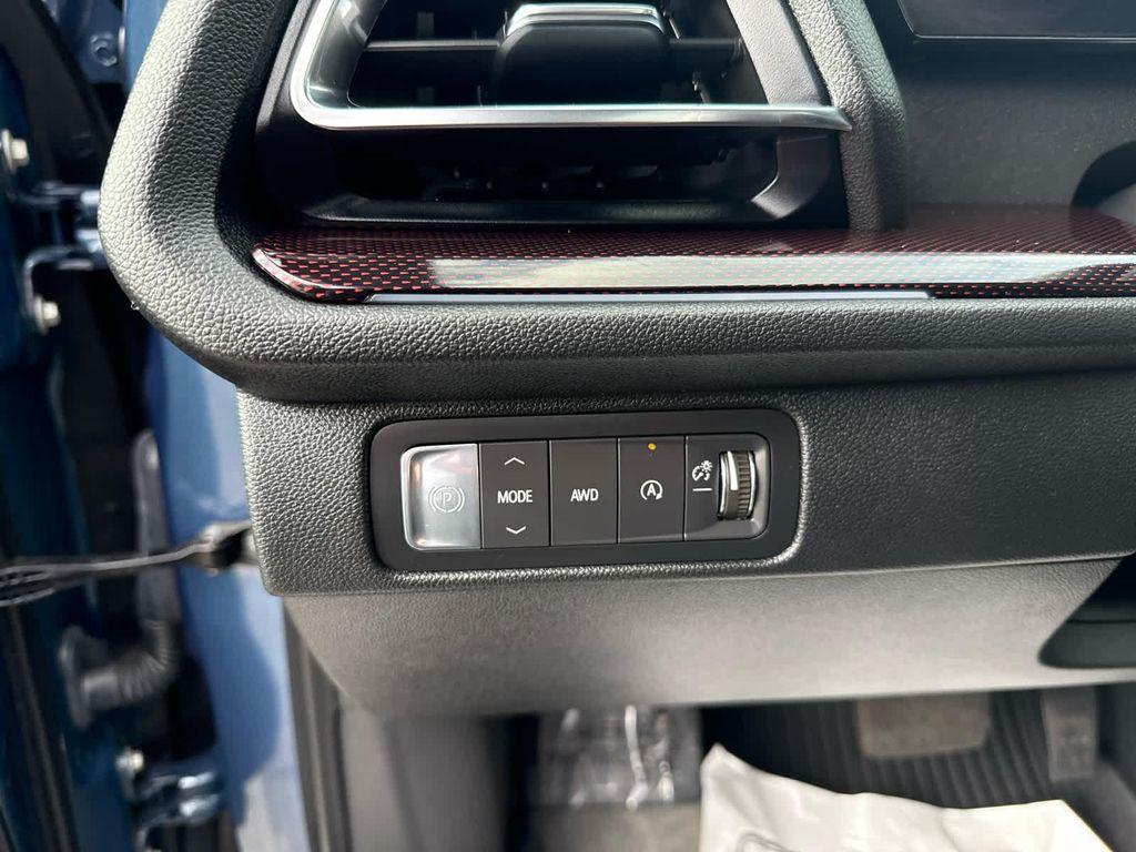 used 2025 Chevrolet Traverse car, priced at $48,801