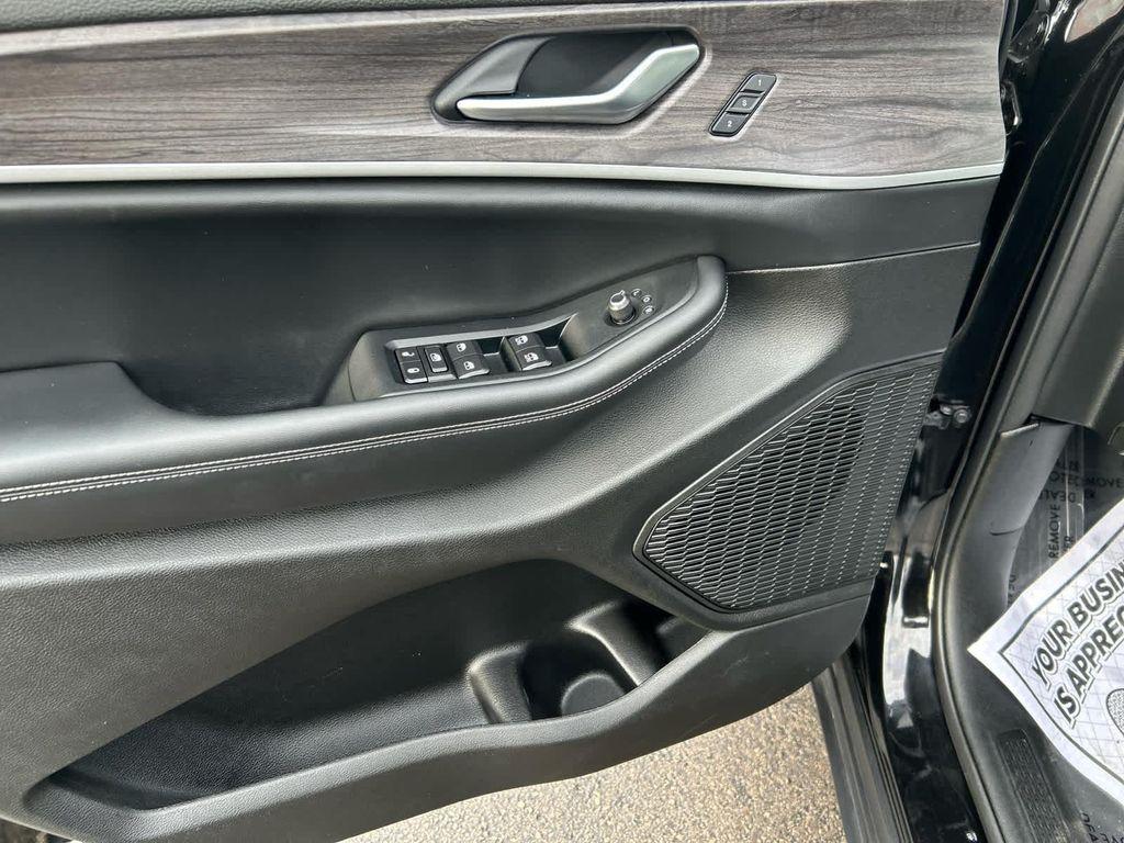 used 2023 Jeep Grand Cherokee L car, priced at $32,952