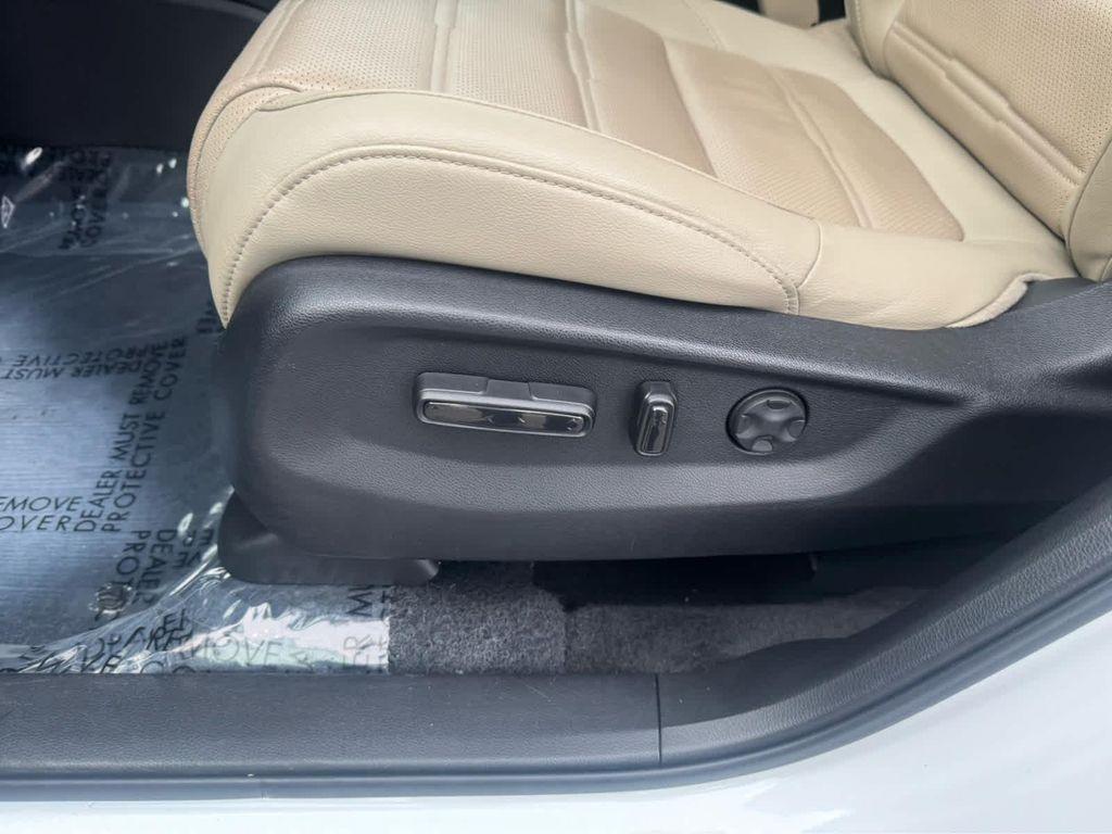 used 2022 Honda CR-V car, priced at $30,752