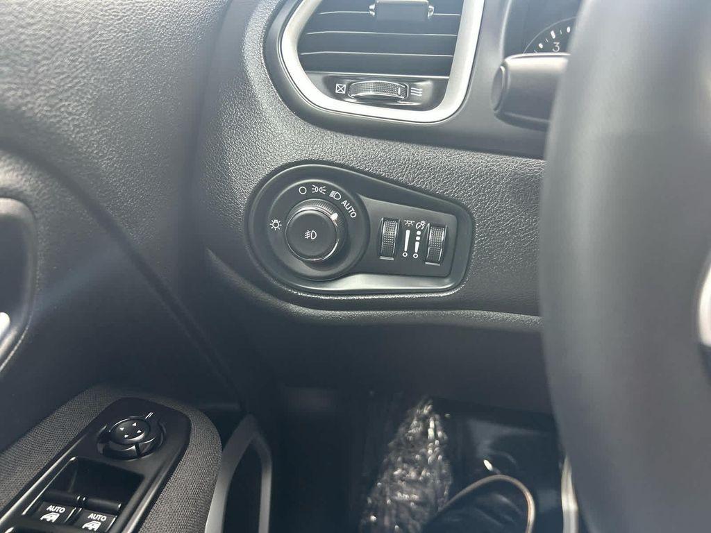 used 2021 Jeep Renegade car, priced at $19,752