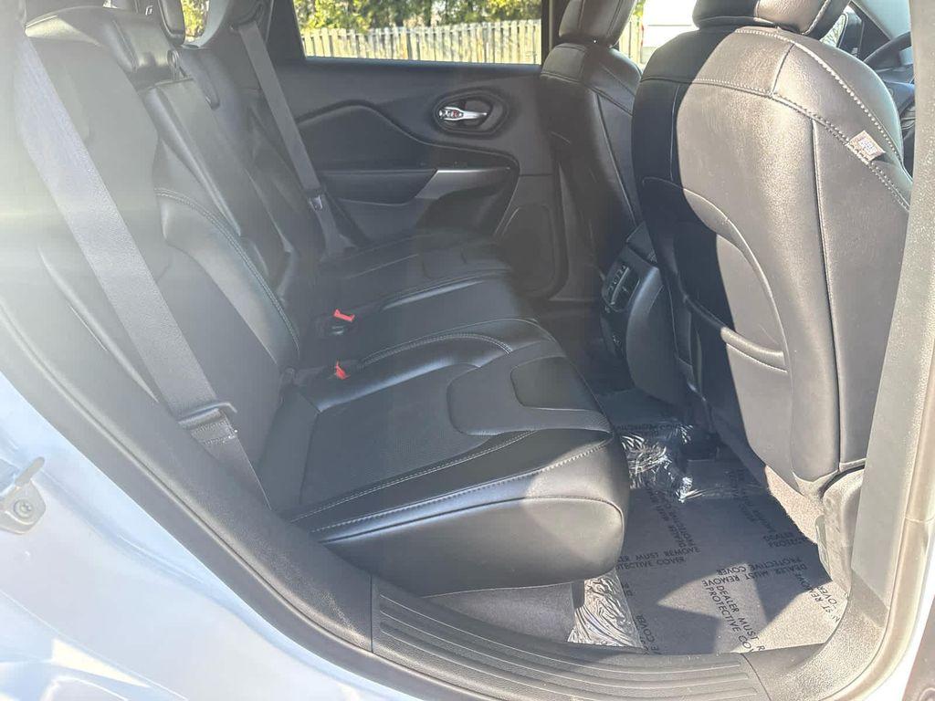 used 2022 Jeep Cherokee car, priced at $27,301