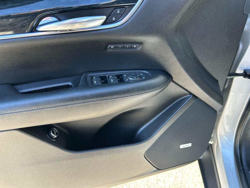 used 2020 Cadillac XT5 car, priced at $24,452