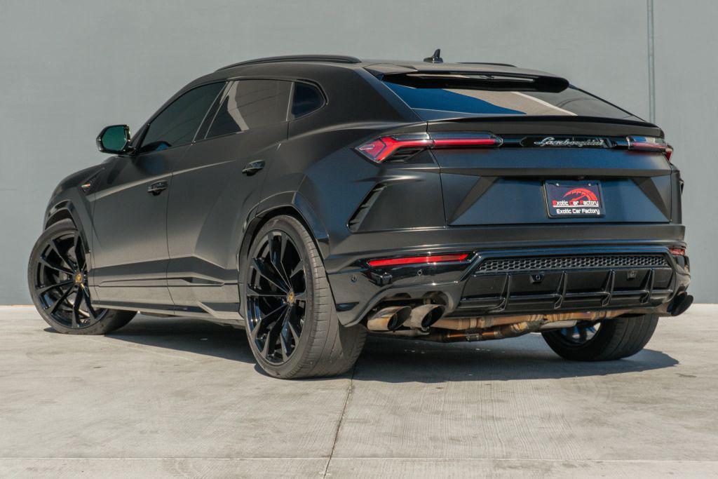 used 2021 Lamborghini Urus car, priced at $204,995