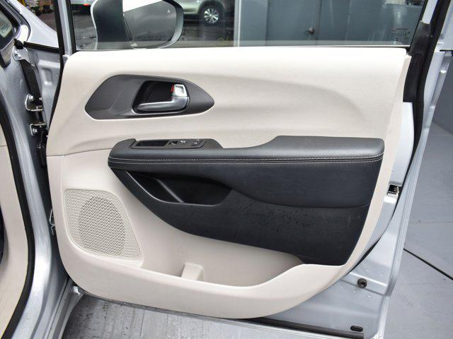 used 2023 Chrysler Pacifica Hybrid car, priced at $20,895