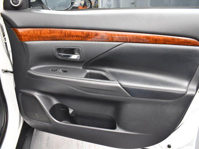 used 2014 Mitsubishi Outlander car, priced at $7,995