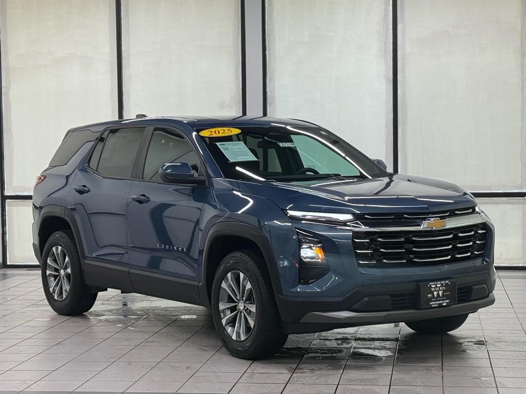 used 2025 Chevrolet Equinox car, priced at $25,880