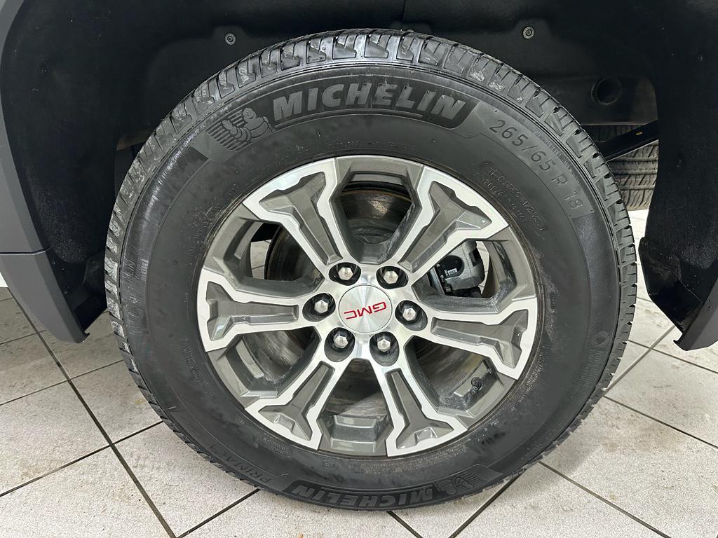 used 2025 GMC Sierra 1500 car, priced at $43,885