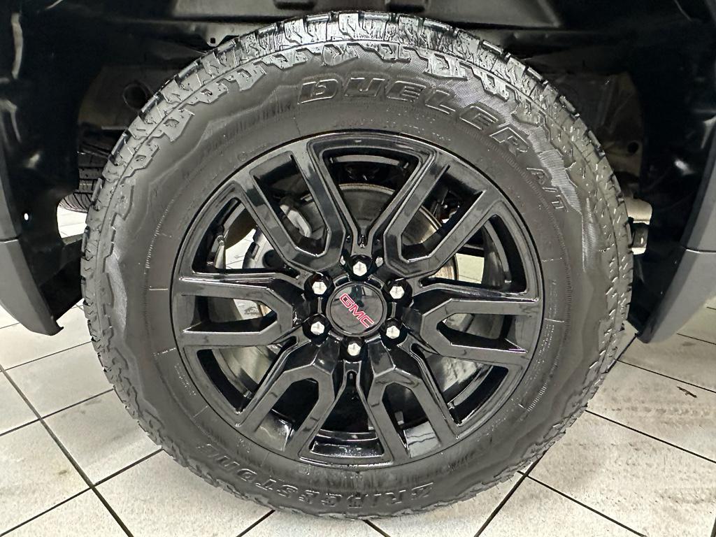 used 2024 GMC Sierra 1500 car, priced at $43,588