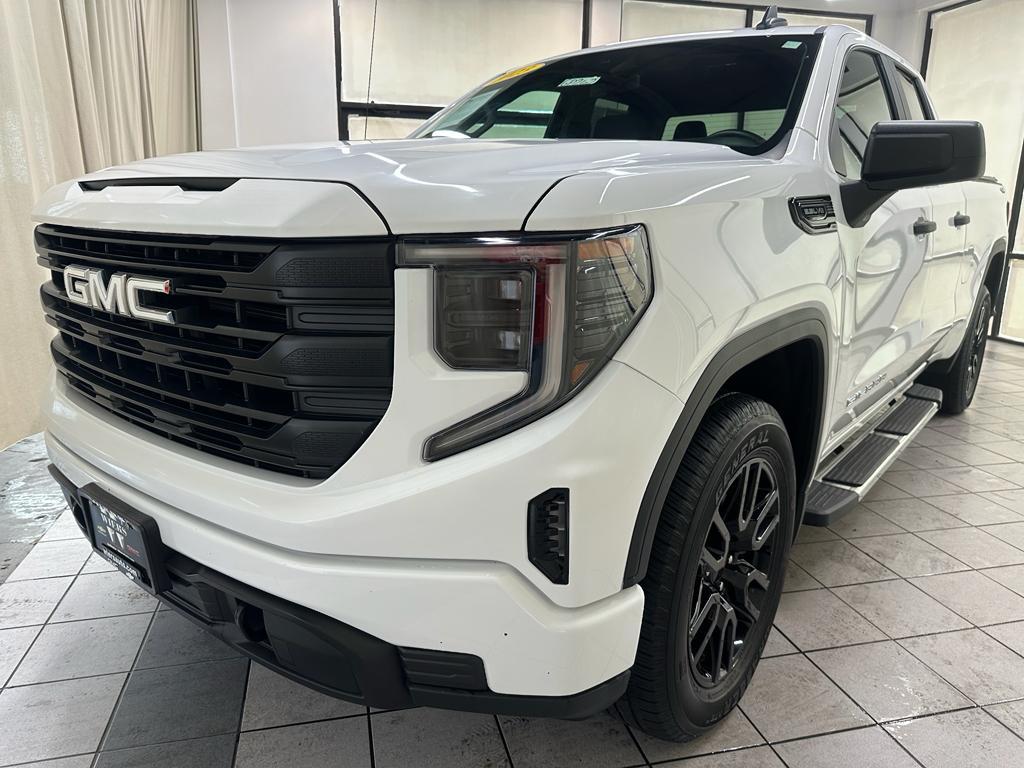 used 2023 GMC Sierra 1500 car, priced at $38,234