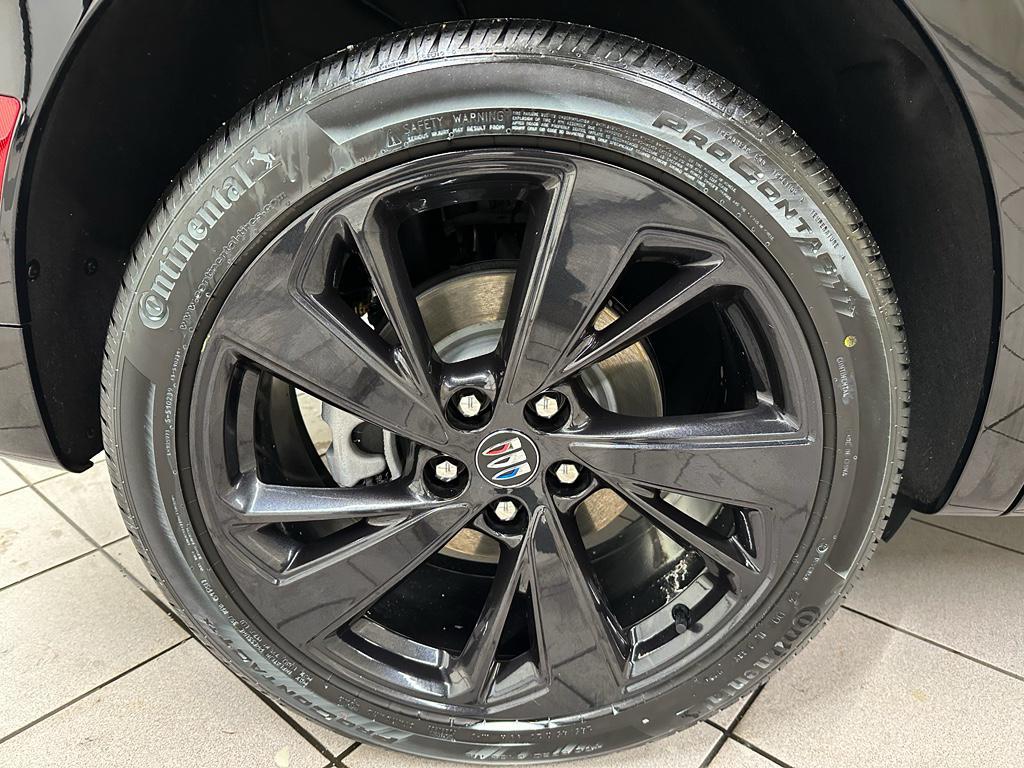 used 2025 Buick Envision car, priced at $29,885