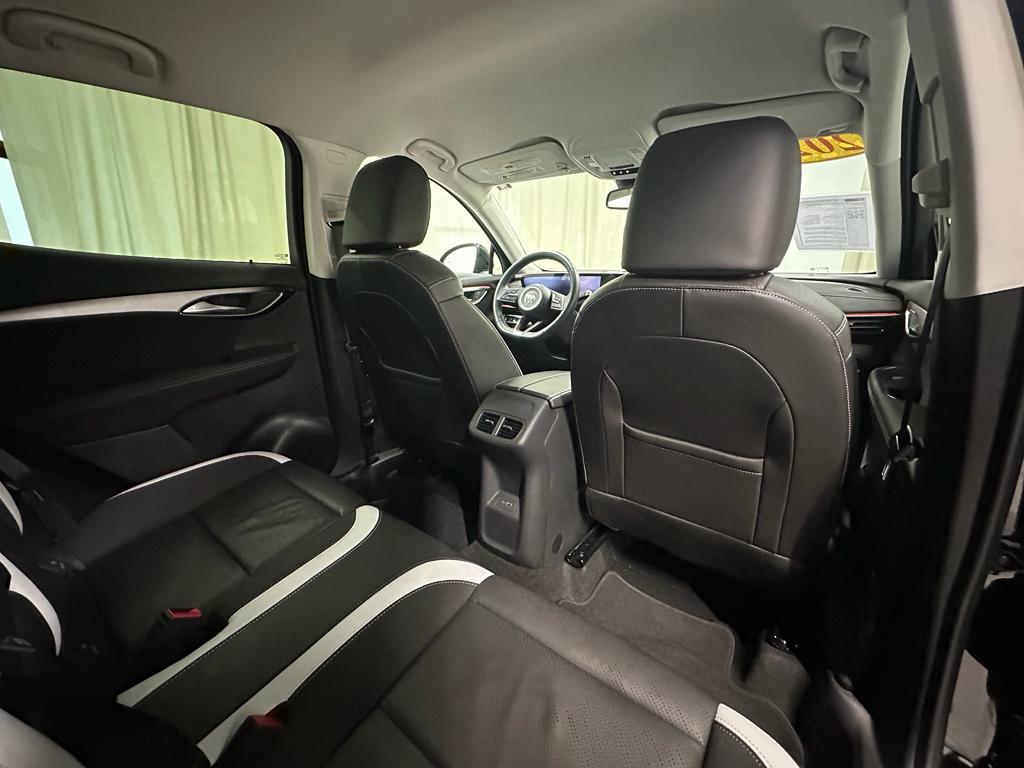 used 2025 Buick Envision car, priced at $29,885