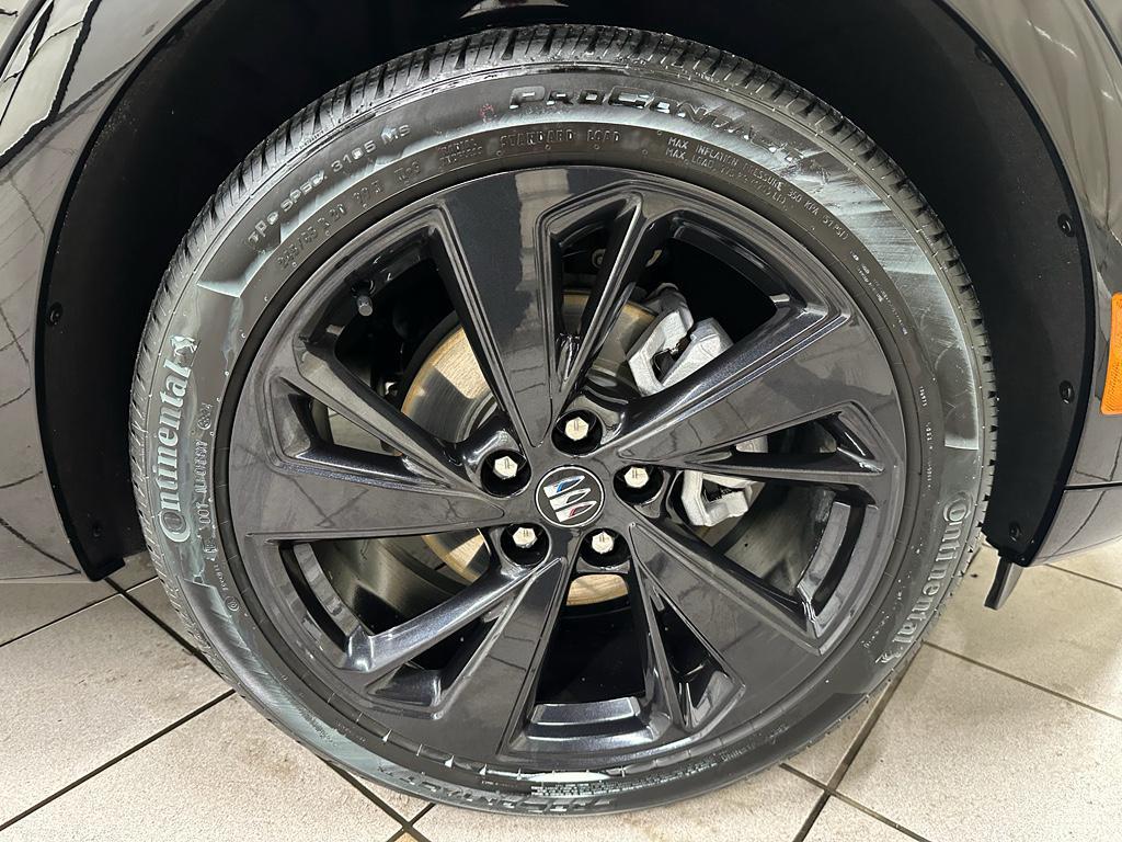 used 2025 Buick Envision car, priced at $29,885