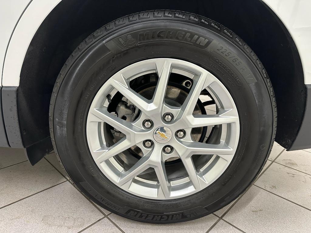used 2024 Chevrolet Equinox car, priced at $22,988