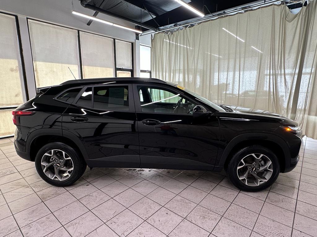 used 2025 Chevrolet Trax car, priced at $20,885