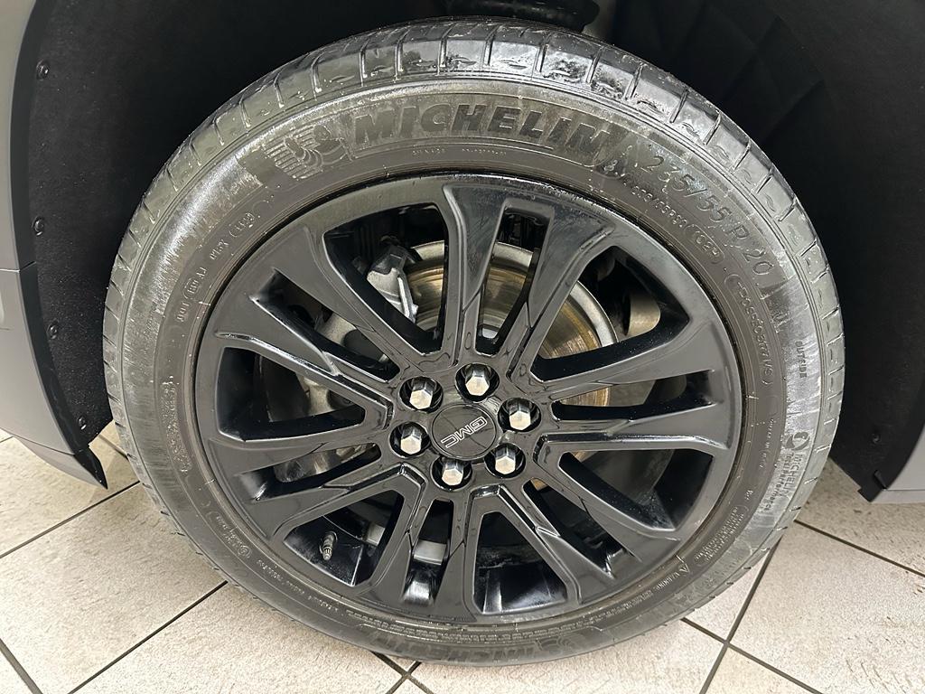 used 2023 GMC Acadia car, priced at $29,588