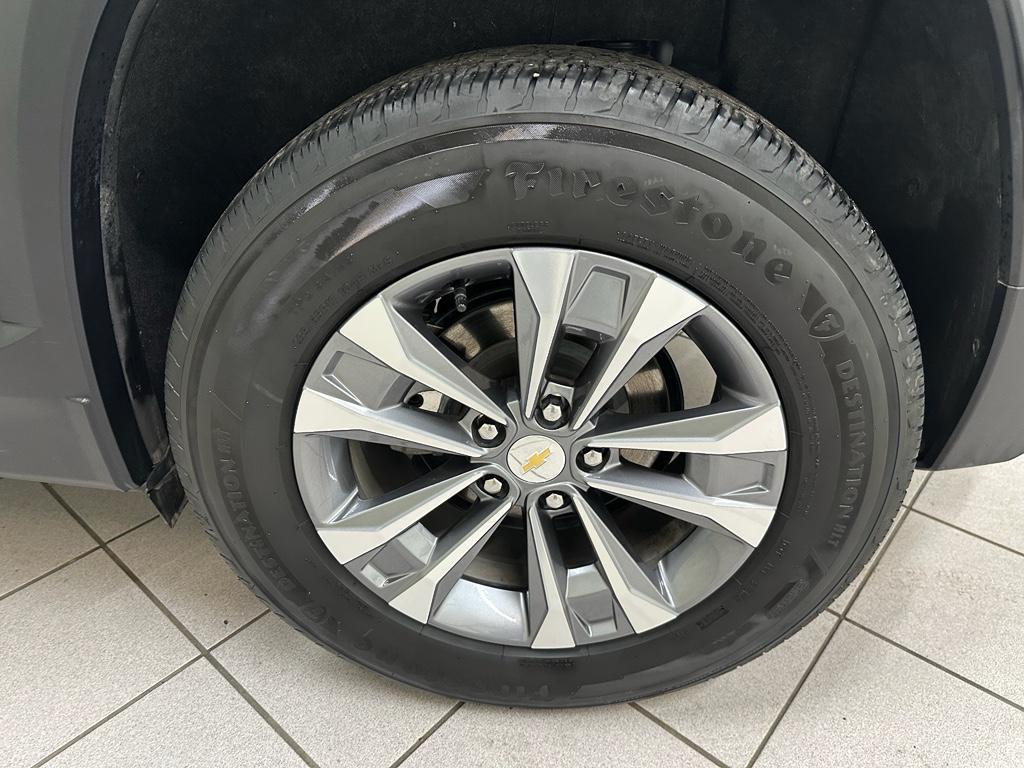 used 2025 Chevrolet Equinox car, priced at $25,880