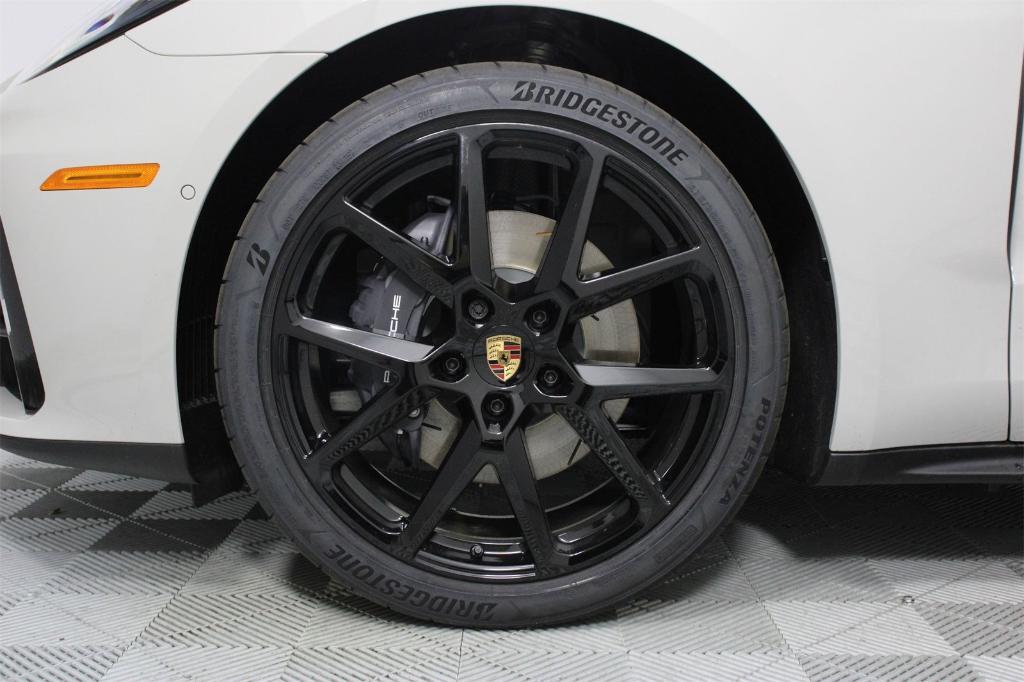 new 2026 Porsche Panamera car, priced at $130,960