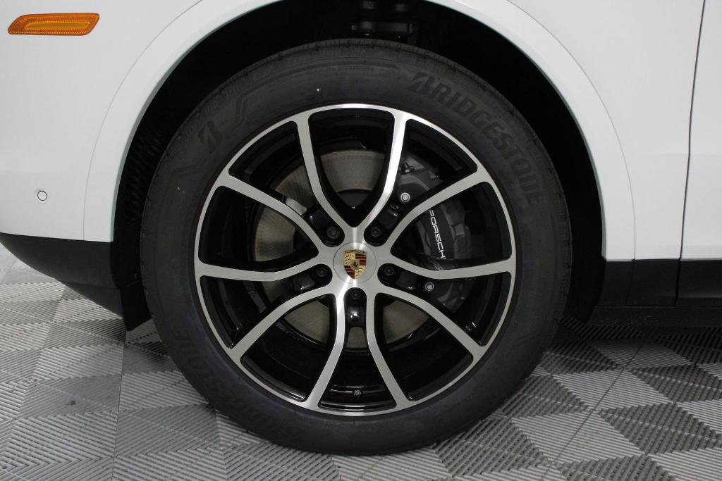 new 2026 Porsche Cayenne car, priced at $105,040