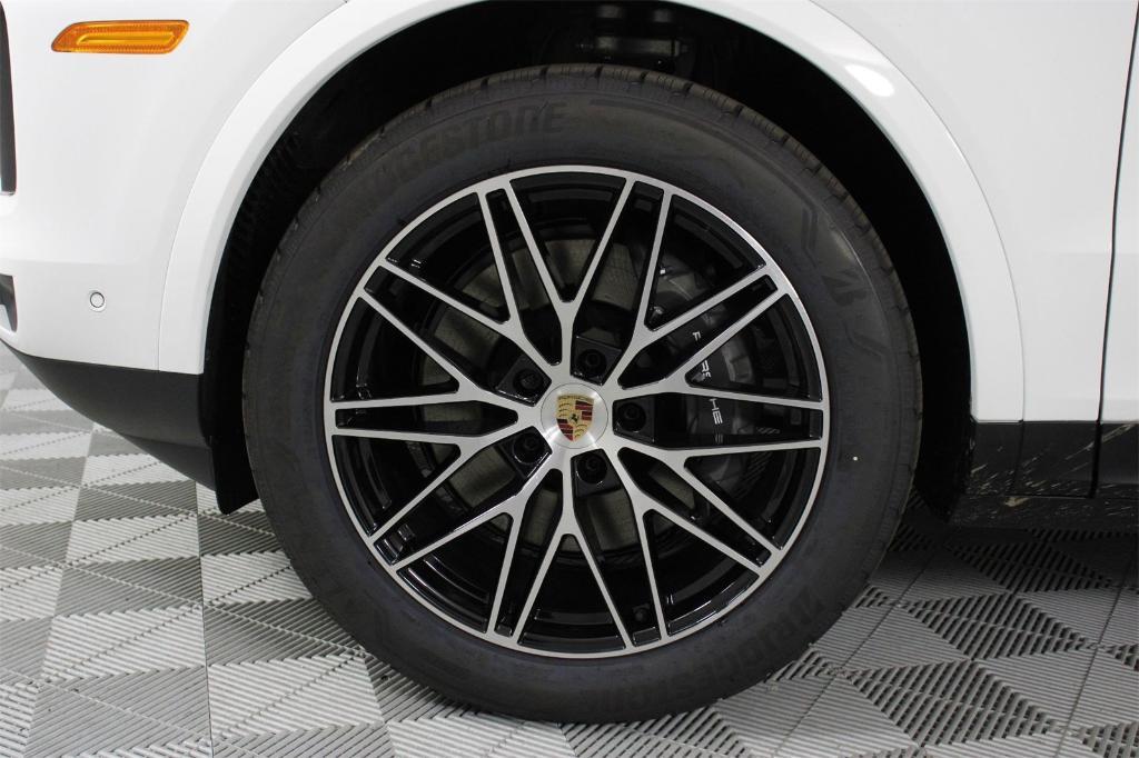 new 2026 Porsche Cayenne car, priced at $102,120