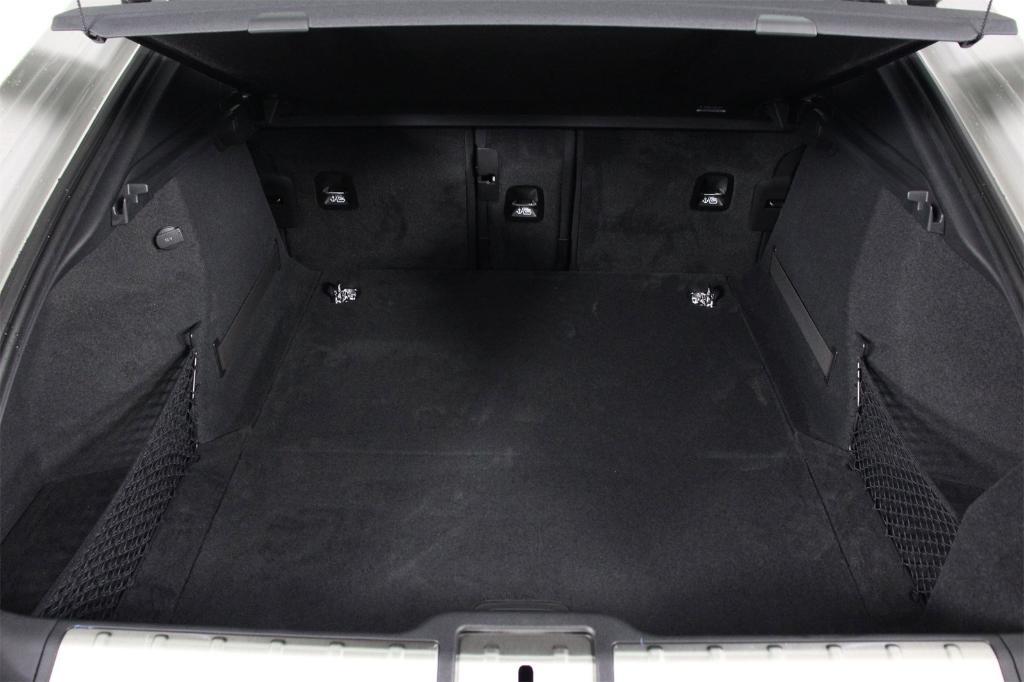 new 2026 Porsche Panamera car, priced at $131,900