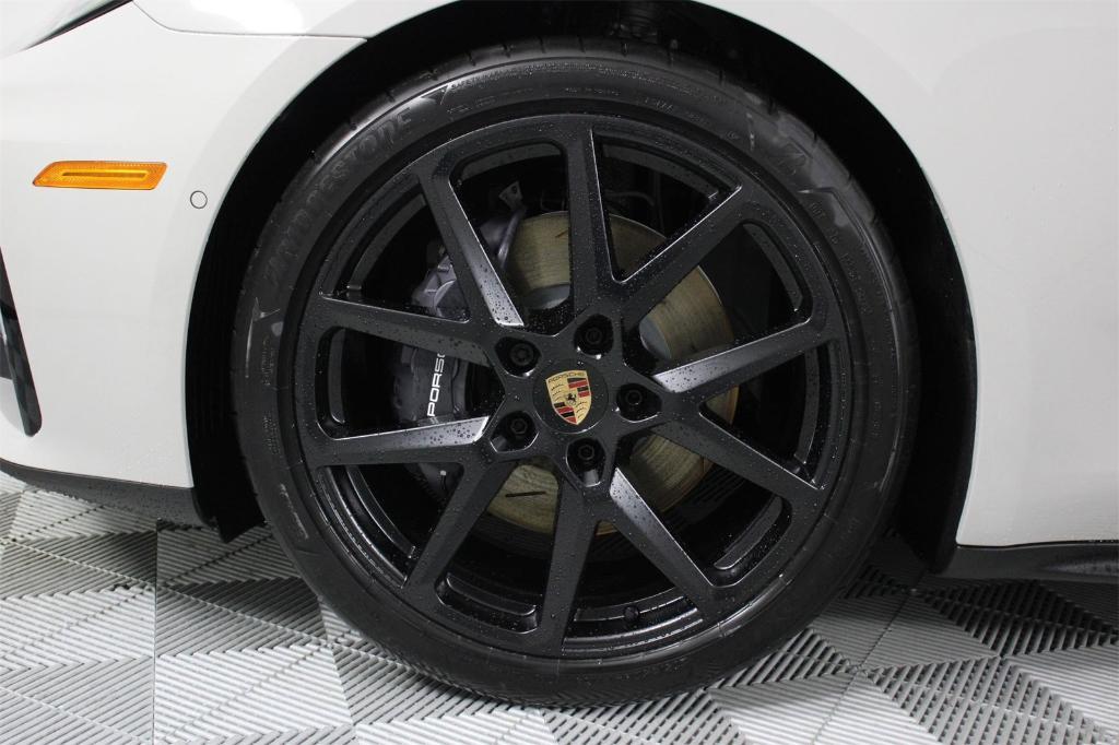 new 2026 Porsche Panamera car, priced at $131,900