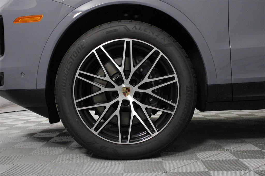 new 2026 Porsche Cayenne car, priced at $106,380