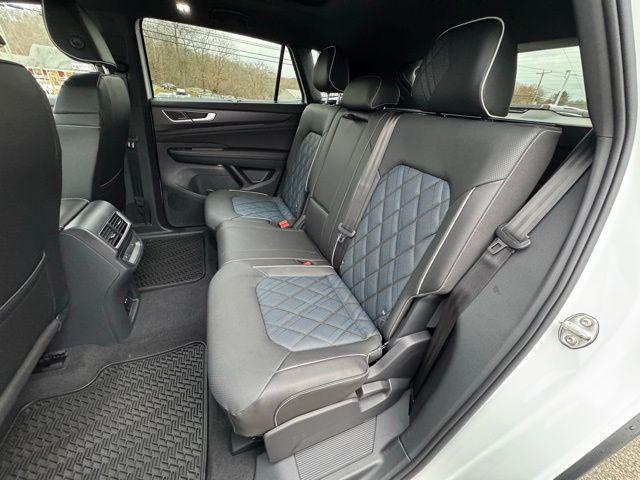 new 2026 Volkswagen Atlas Cross Sport car, priced at $54,667