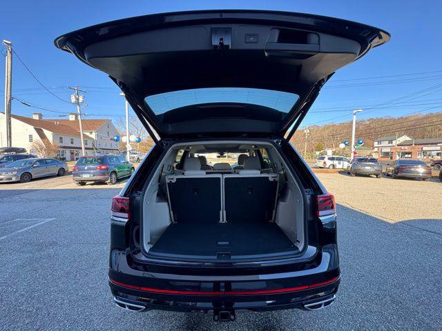 new 2026 Volkswagen Atlas car, priced at $53,655