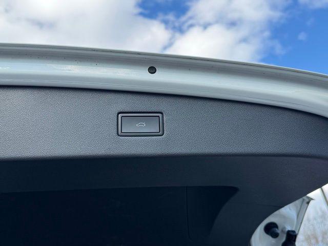 used 2022 Volkswagen Tiguan car, priced at $22,937