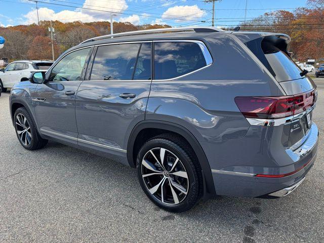 new 2026 Volkswagen Atlas car, priced at $55,810