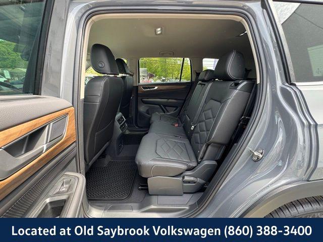 new 2025 Volkswagen Atlas car, priced at $38,058