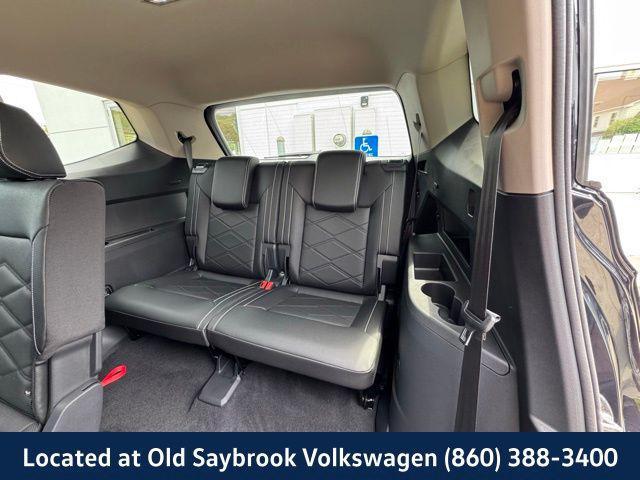 new 2025 Volkswagen Atlas car, priced at $39,950