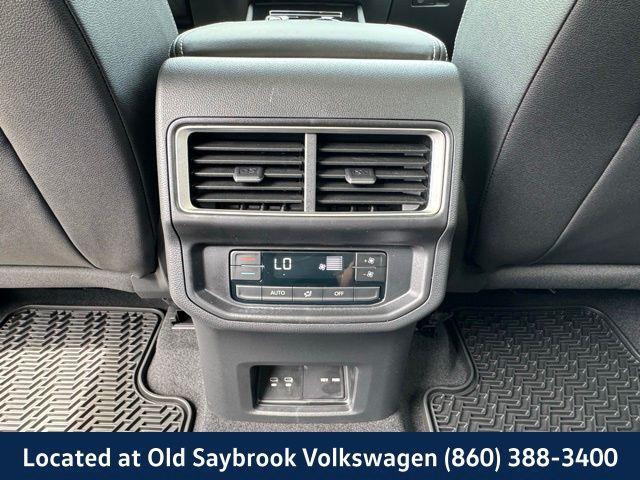 new 2025 Volkswagen Atlas car, priced at $39,950